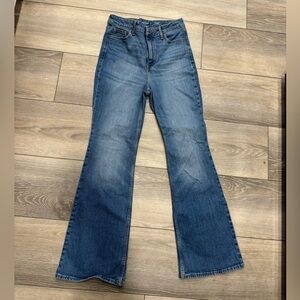 Old Navy Higher High Rise Flare Secret Smooth Pockets size 4